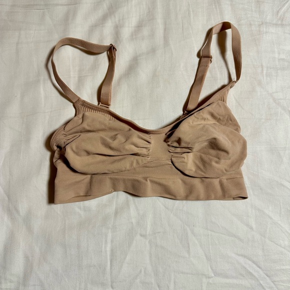 SKIMS S/M Seamless Sculpt Bralette in Clay - Picture 4 of 5